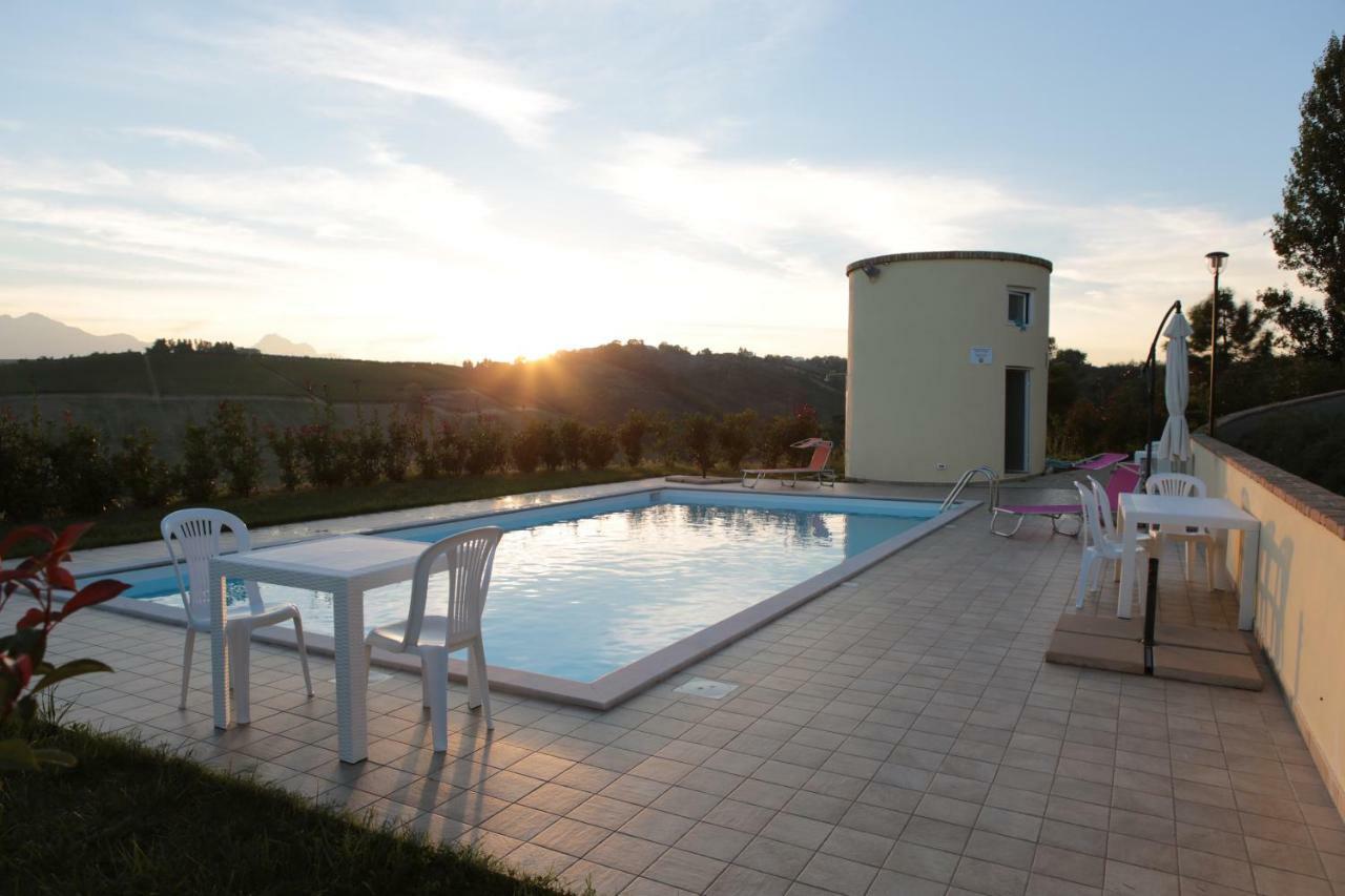 Agriturismo Terra Dei Falchi Castilenti Exteriér fotografie